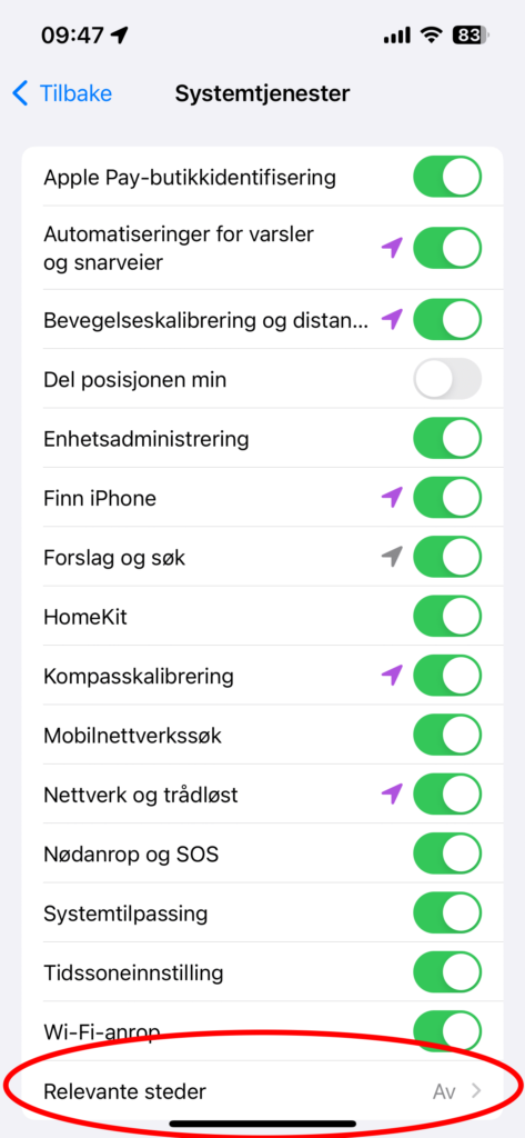 Skjermbilde av "Systemtjenester" med "relevante steder" som er helt nederst på siden